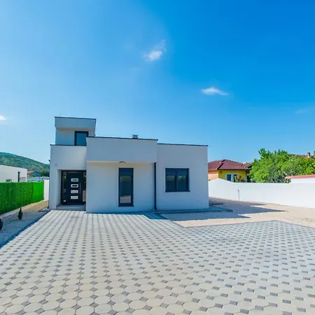 Elysian Villa *