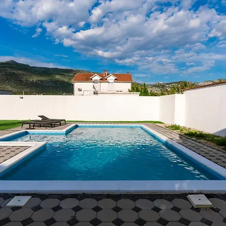 Elysian Villa